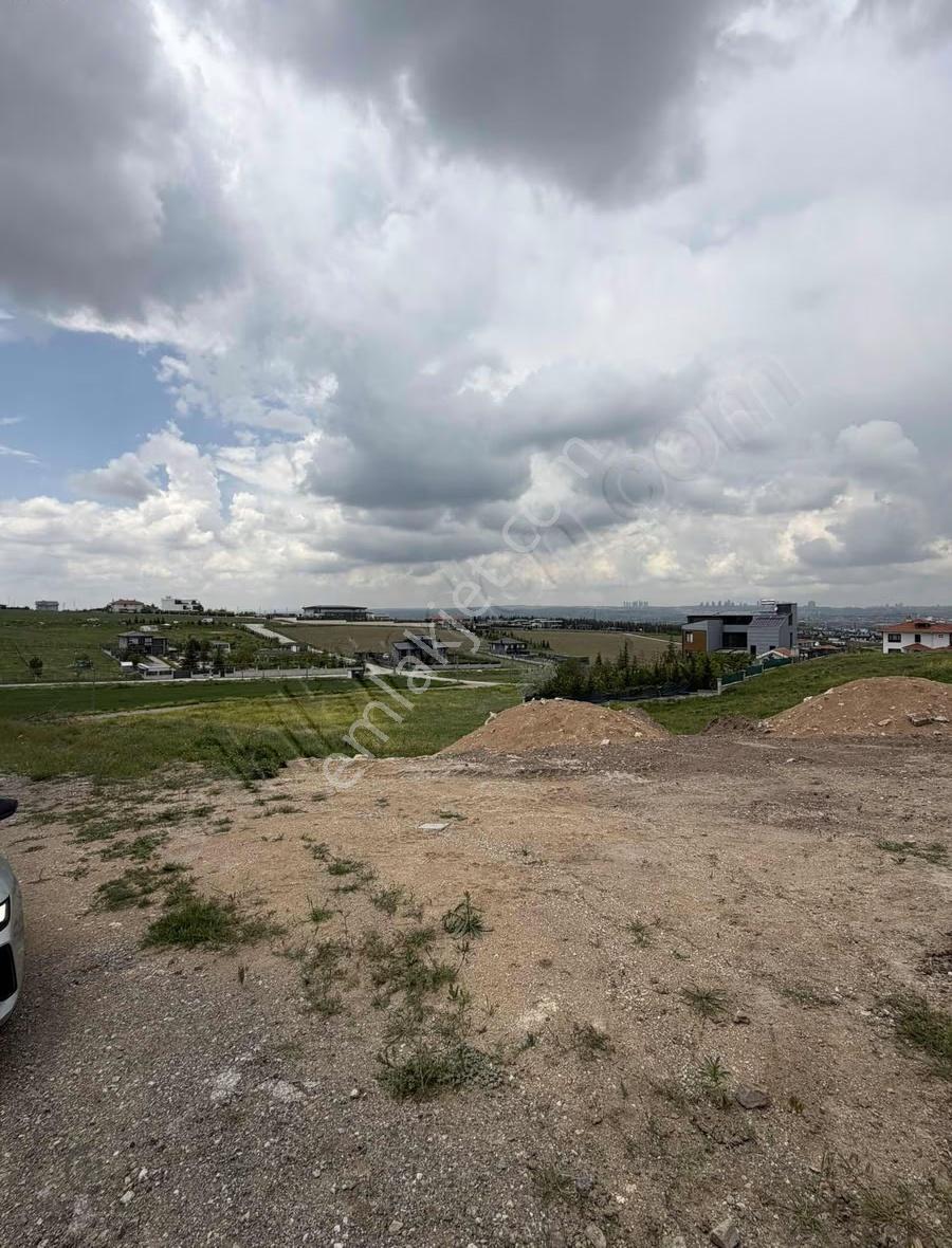 Bahçelievler'de Göl Manzaralı Villa Parseli - Görsel 6