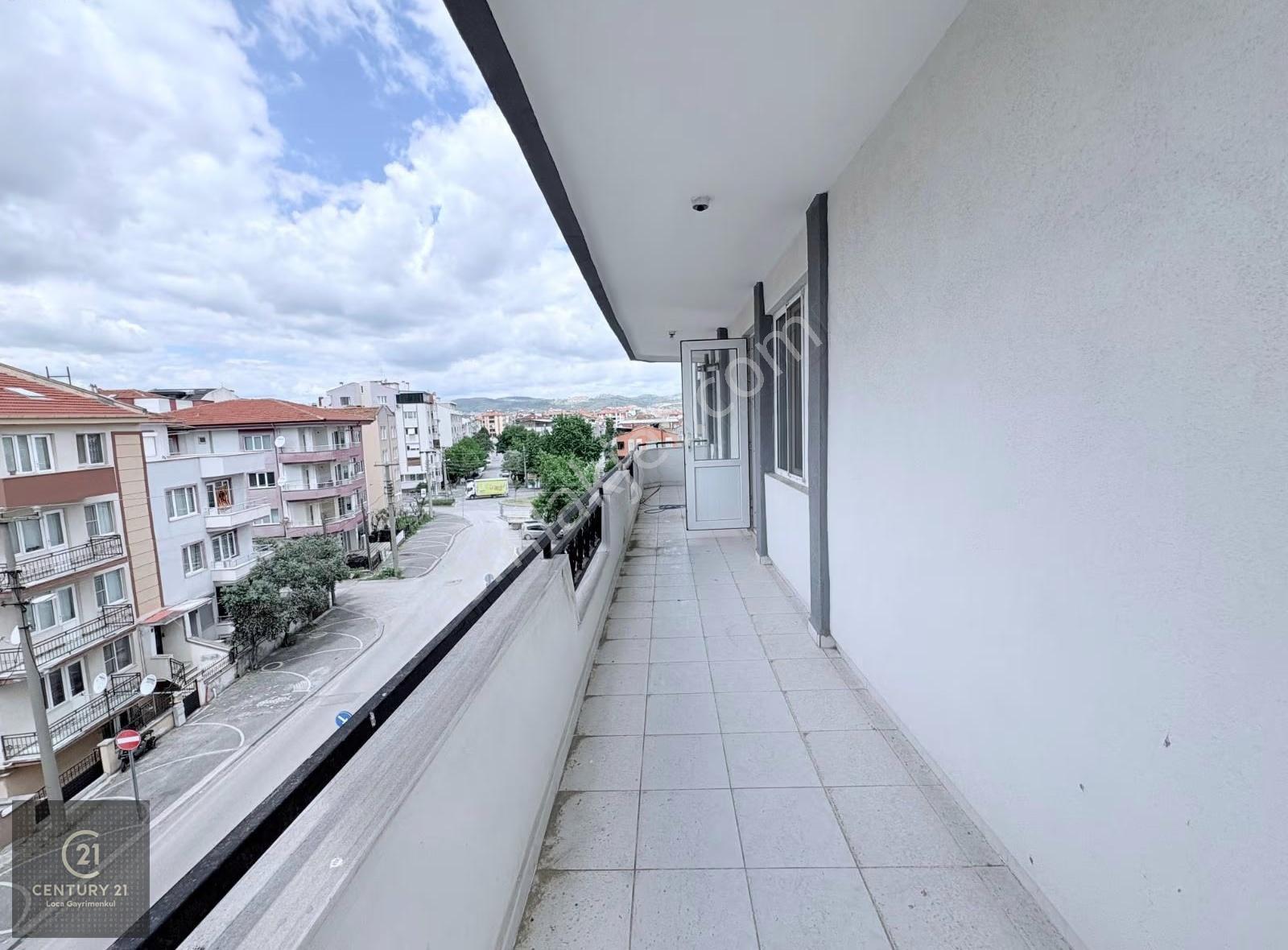 Hasan Basri Çantay Mahallesinde Ķiralık 3+1 Kiralık Daire - Görsel 14