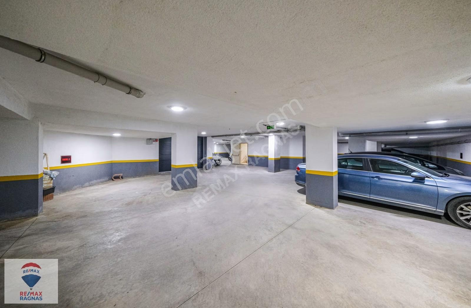 Çengelköy Bahçelievlerde 187m2 3+1 İskanlı Otopark Satılık Daire - Görsel 21