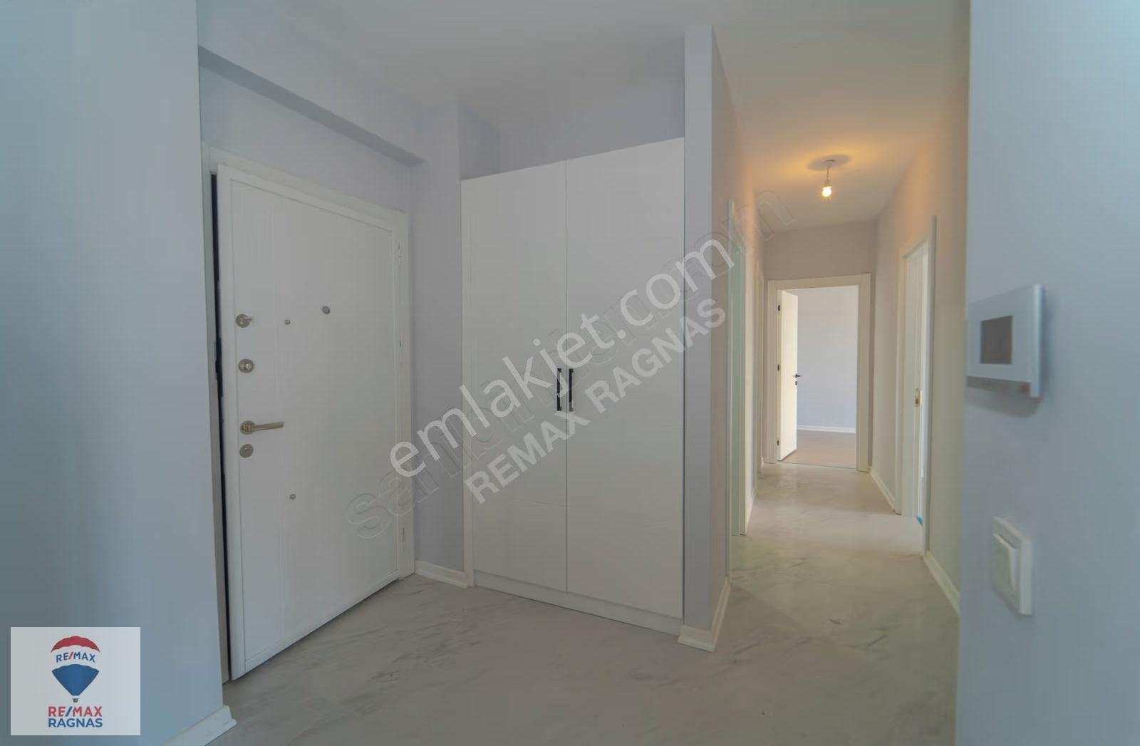 Çengelköy Prestij Evlerinde Teraslı 233m² 4,5+1 Kiralık Daire - Görsel 10