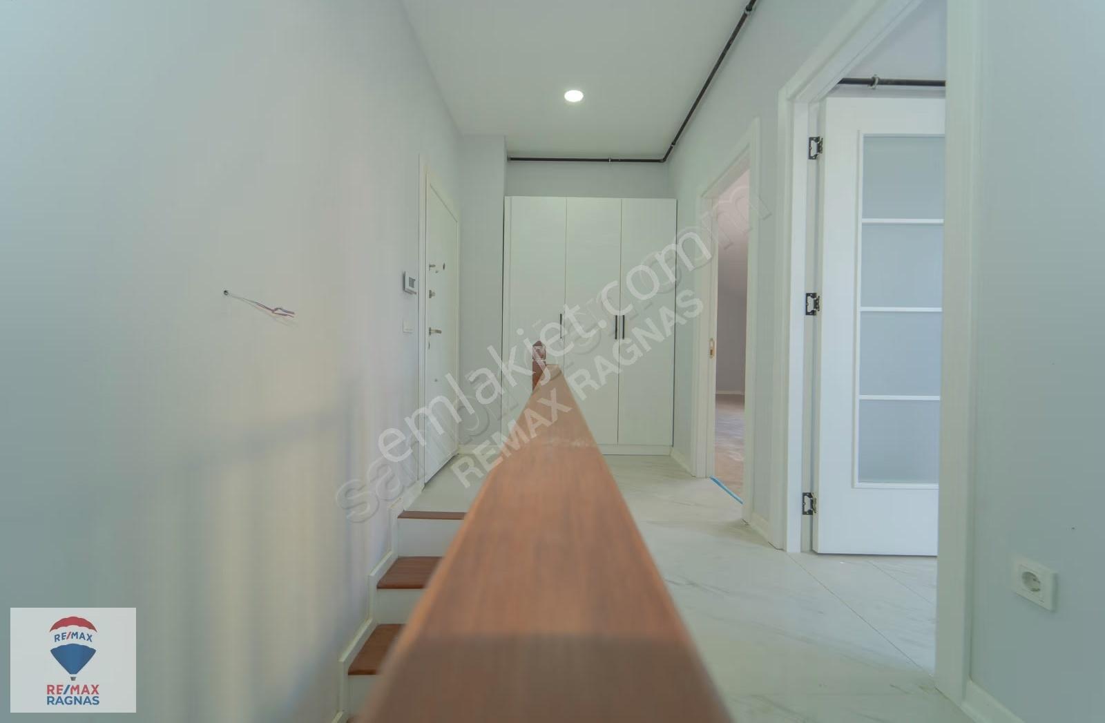 Çengelköy Prestij Evlerinde Teraslı 233m² 4,5+1 Kiralık Daire - Görsel 33