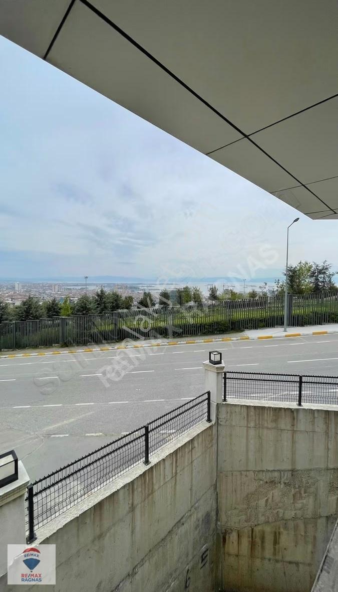 Pendik Captain Hill'de 2+2 Bahçe Dubleksi Kiralık Daire - Görsel 29