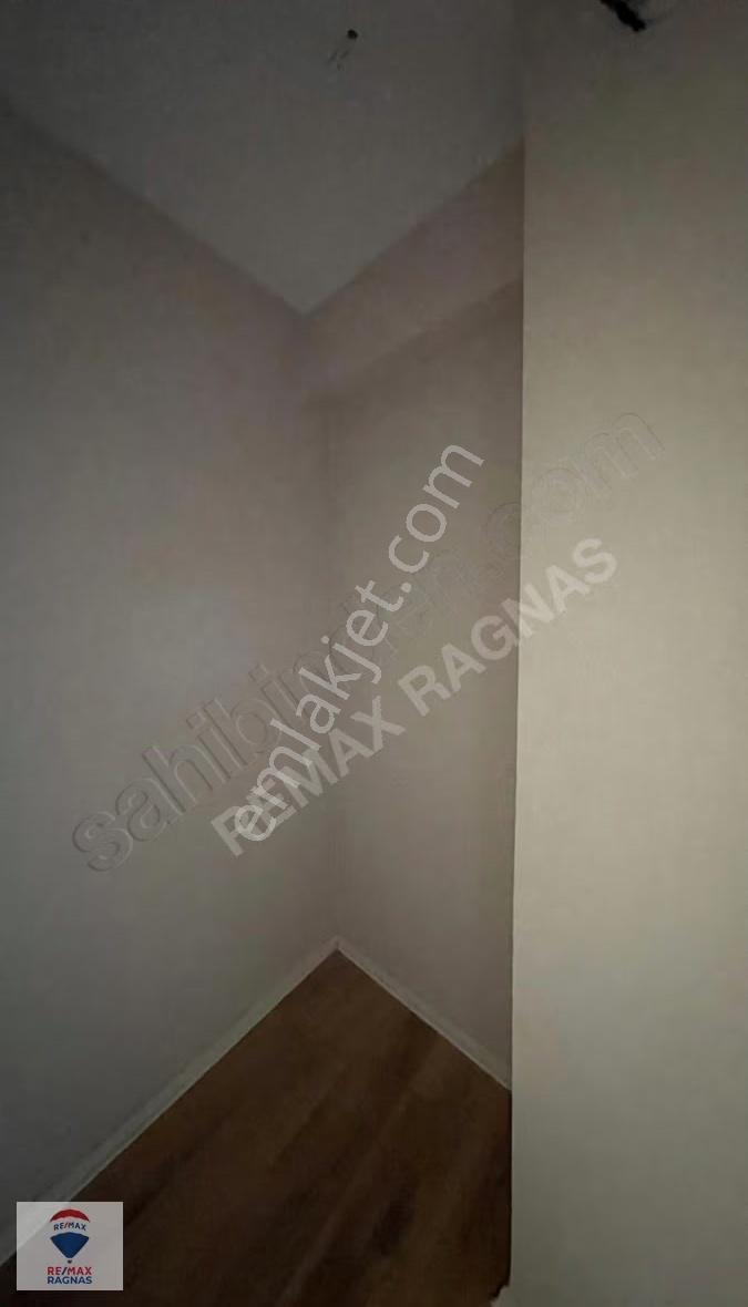 Pendik Captain Hill'de 2+2 Bahçe Dubleksi Kiralık Daire - Görsel 13