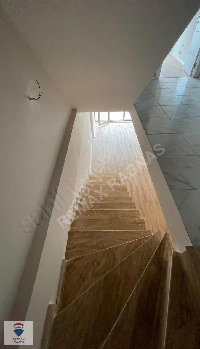 Pendik Captain Hill'de 2+2 Bahçe Dubleksi Kiralık Daire - Görsel 26