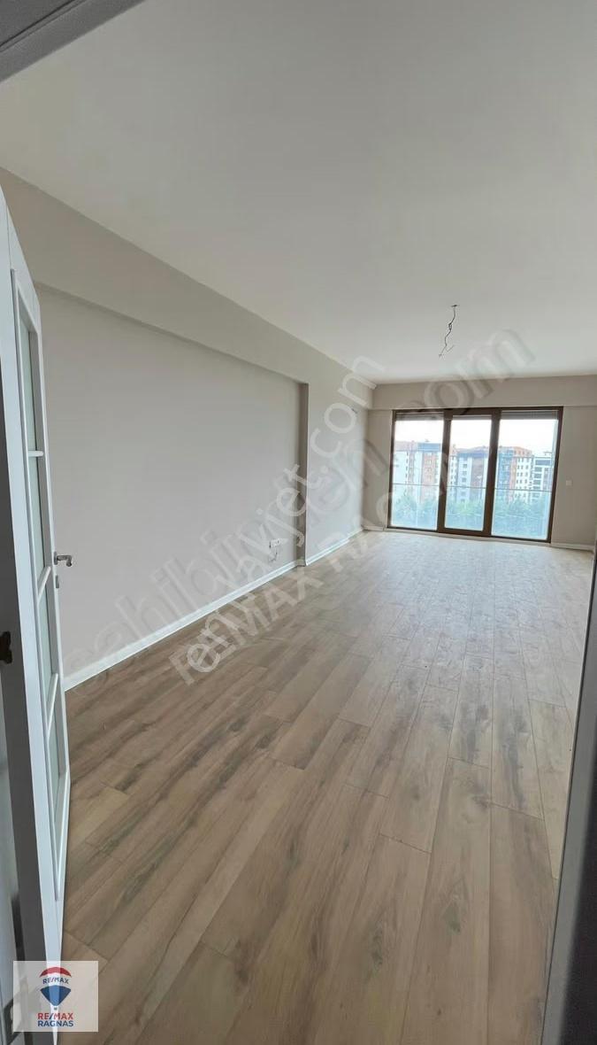 Pendik Captain Hill'de 2+2 Bahçe Dubleksi Kiralık Daire - Görsel 24