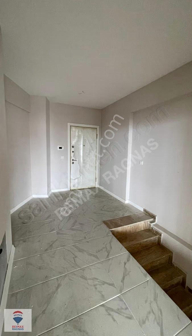 Pendik Captain Hill'de 2+2 Bahçe Dubleksi Kiralık Daire - Görsel 30