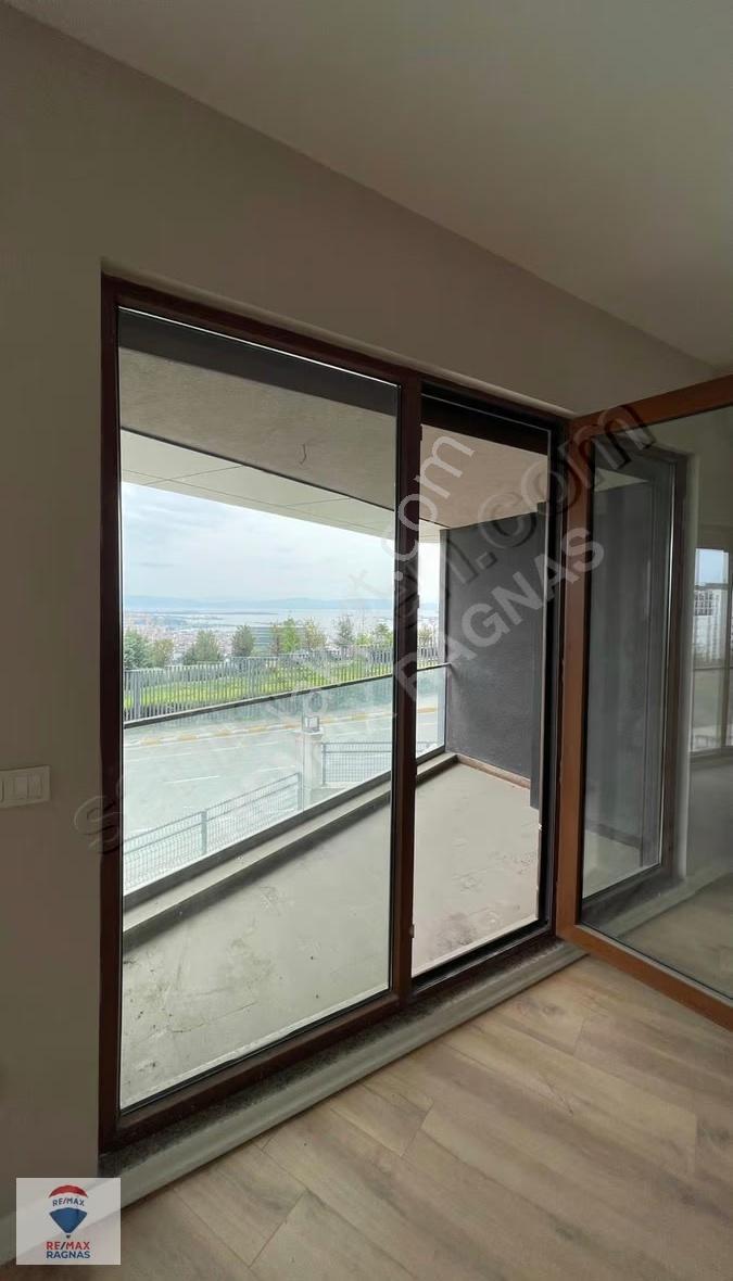 Pendik Captain Hill'de 2+2 Bahçe Dubleksi Kiralık Daire - Görsel 2