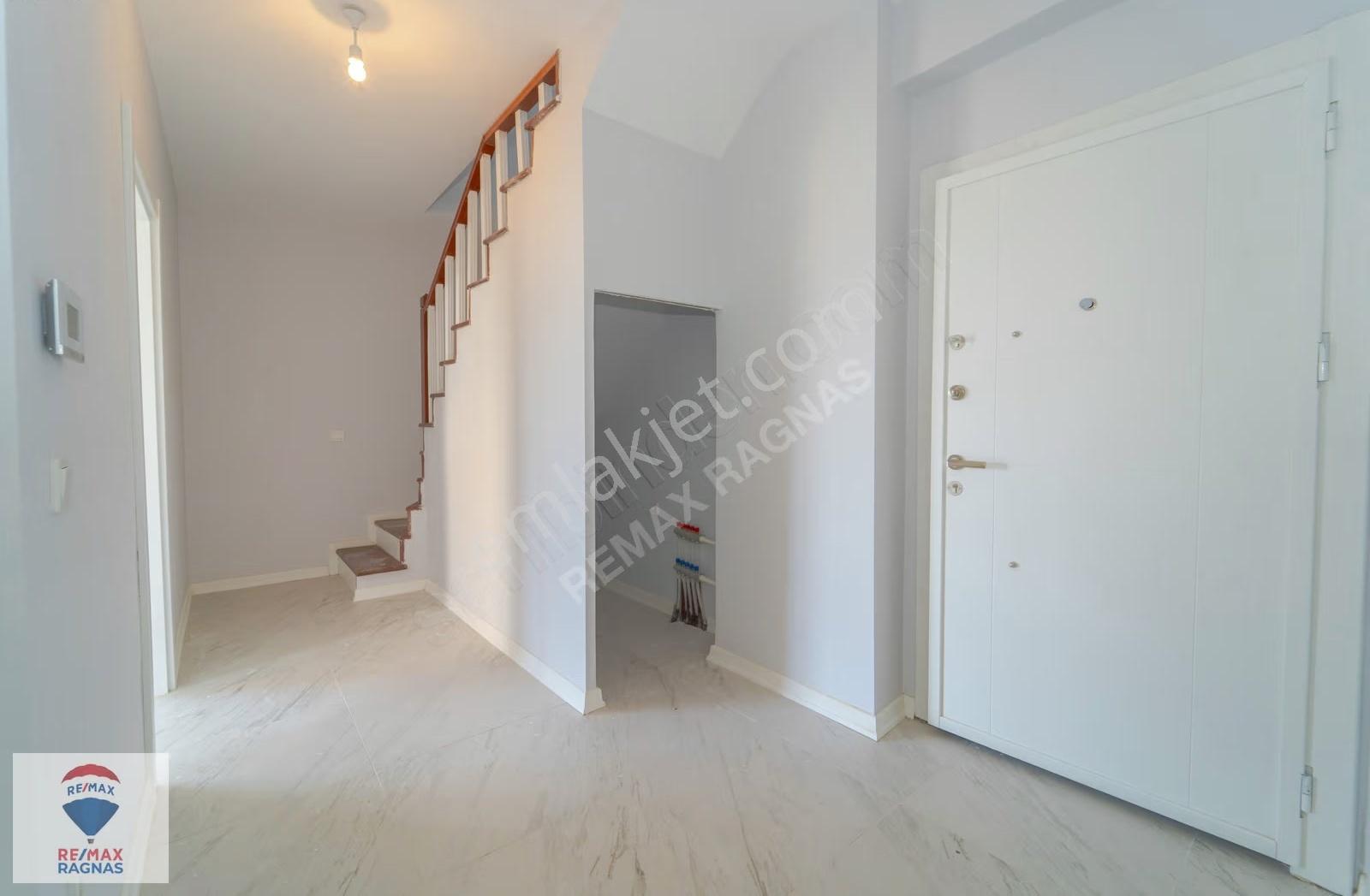 Çengelköy Prestij Evlerinde Teraslı 233m² 4,5+1 Kiralık Daire - Görsel 21