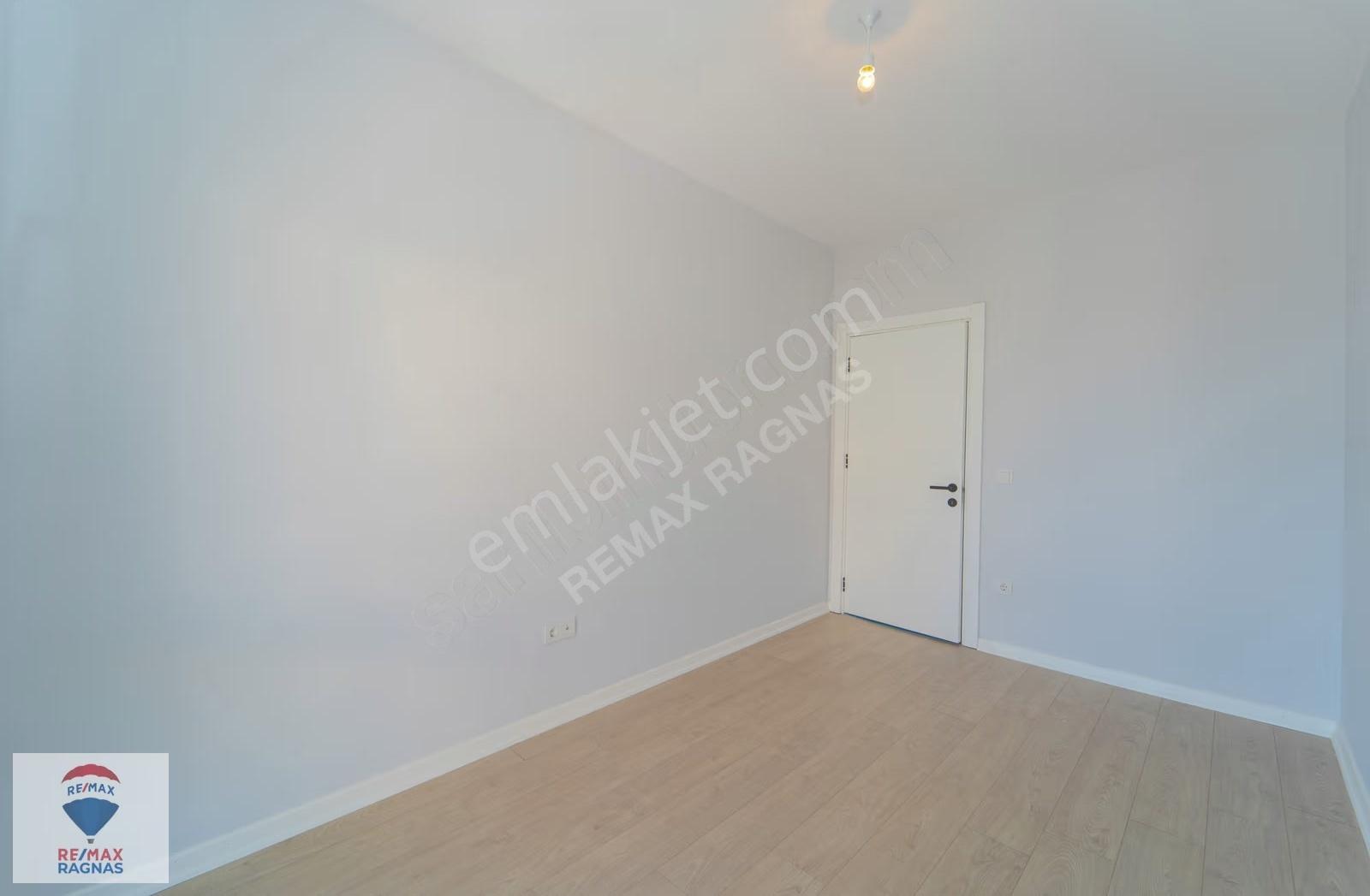 Çengelköy Prestij Evlerinde Teraslı 233m² 4,5+1 Kiralık Daire - Görsel 23