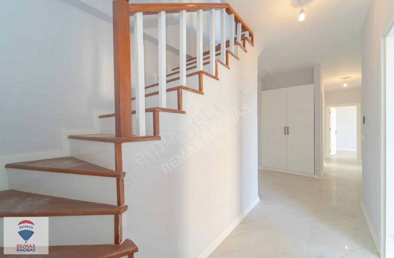 Çengelköy Prestij Evlerinde Teraslı 233m² 4,5+1 Kiralık Daire - Görsel 34