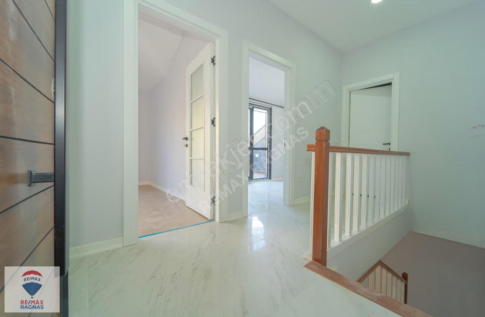 Çengelköy Prestij Evlerinde Teraslı 233m² 4,5+1 Kiralık Daire - Görsel 7