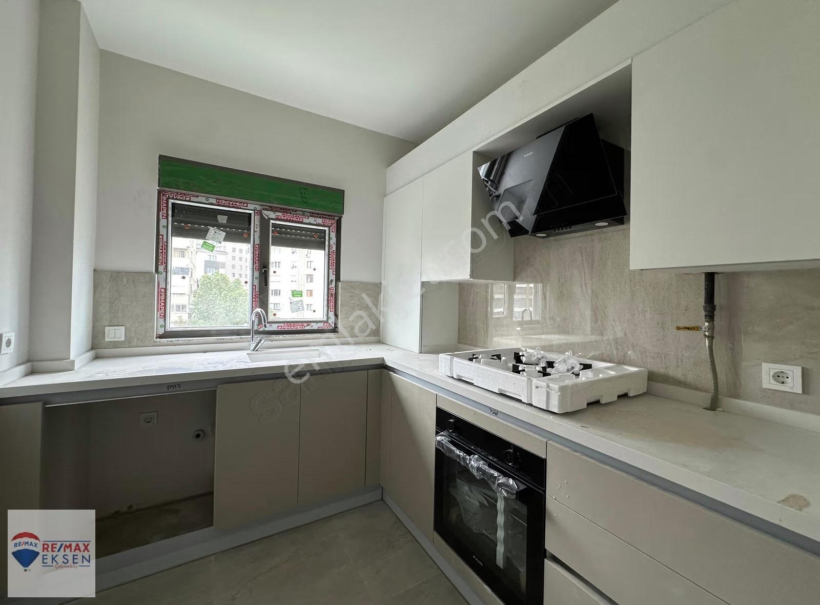 Erenköy Alpler Sokak 3+1 Sıfır Ebeveyn Banyolu Daire - Görsel 34