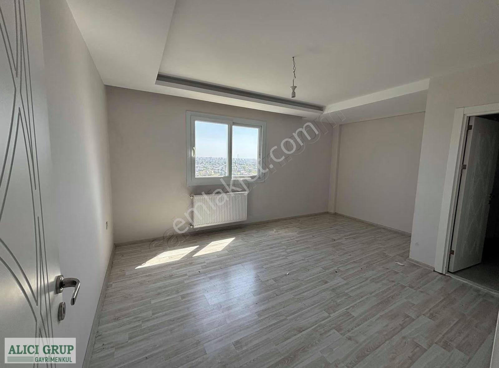 Stad Karşısı Tepe Nokta Geniş 3+1 Kapalı Mutfak Kiralık - Görsel 7