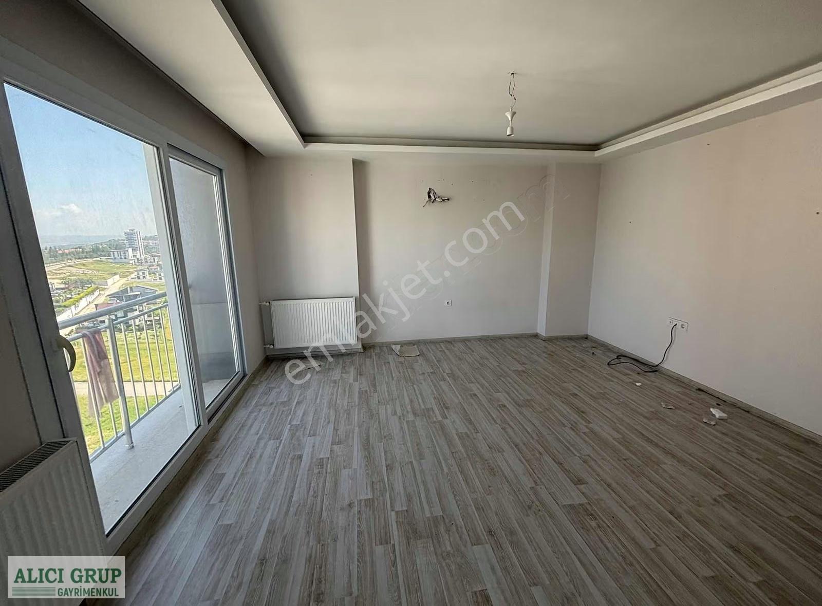 Stad Karşısı Tepe Nokta Geniş 3+1 Kapalı Mutfak Kiralık - Görsel 4