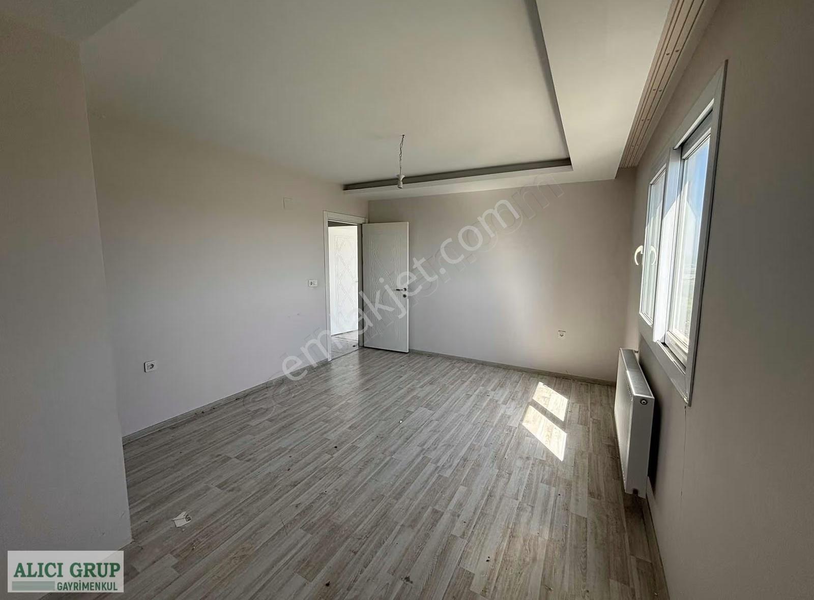 Stad Karşısı Tepe Nokta Geniş 3+1 Kapalı Mutfak Kiralık - Görsel 26
