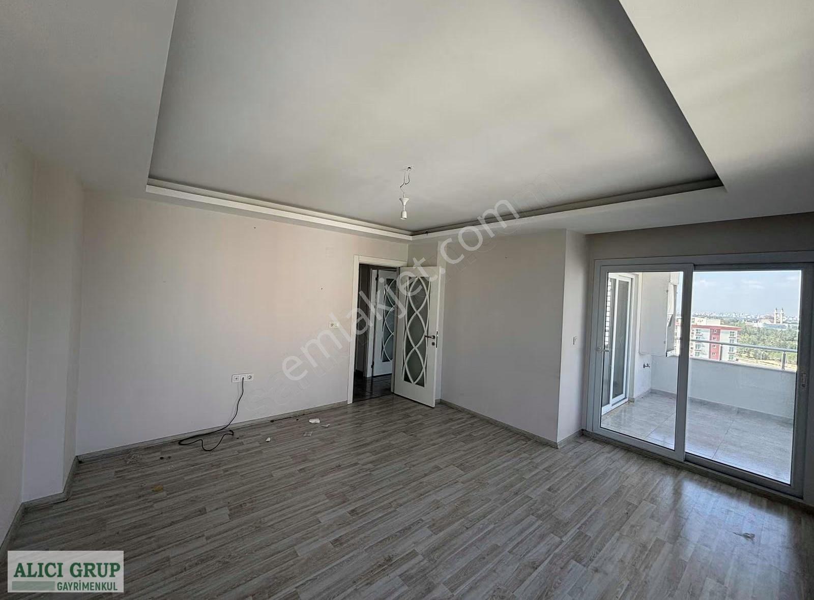 Stad Karşısı Tepe Nokta Geniş 3+1 Kapalı Mutfak Kiralık - Görsel 24