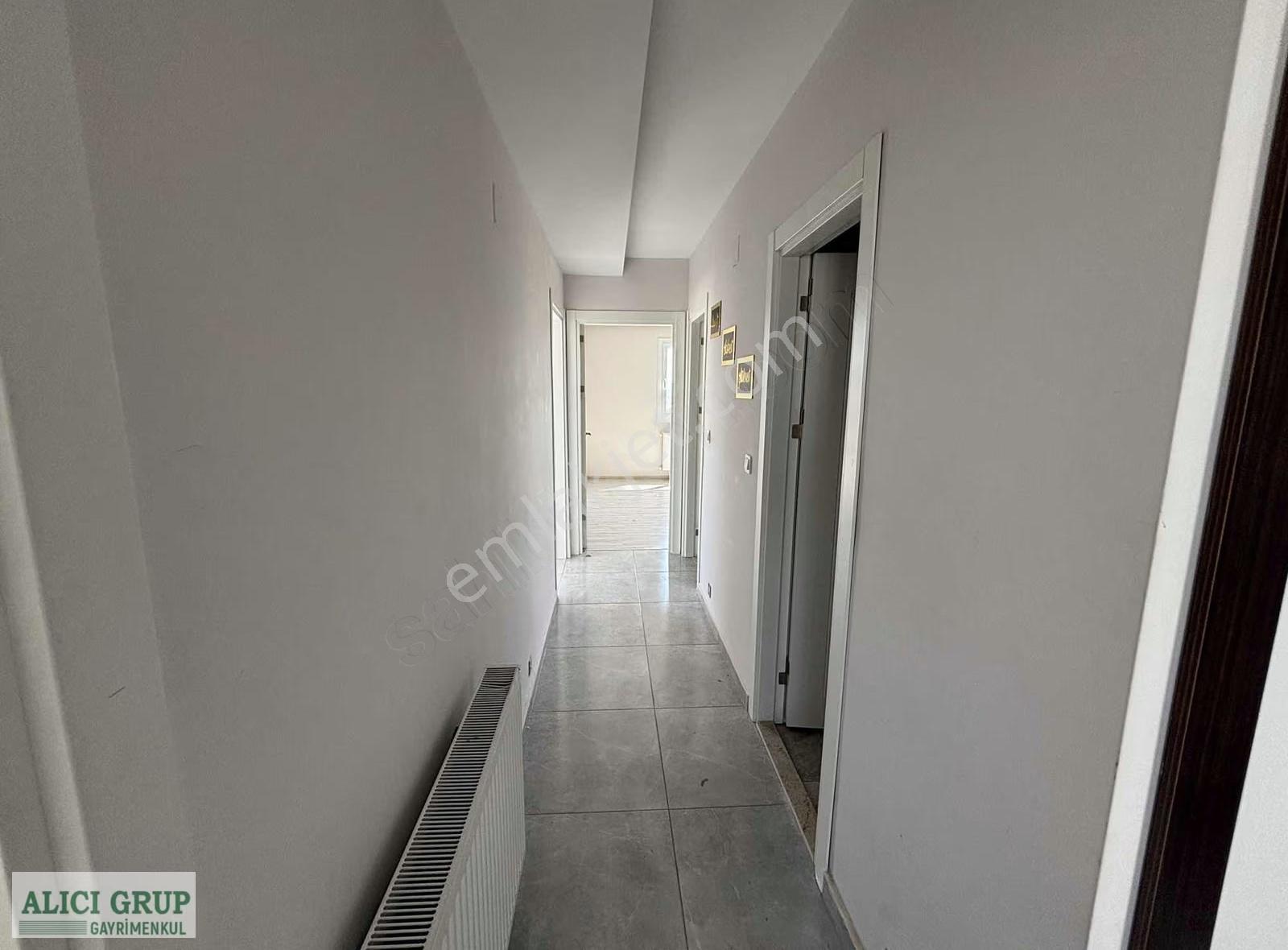 Stad Karşısı Tepe Nokta Geniş 3+1 Kapalı Mutfak Kiralık - Görsel 30