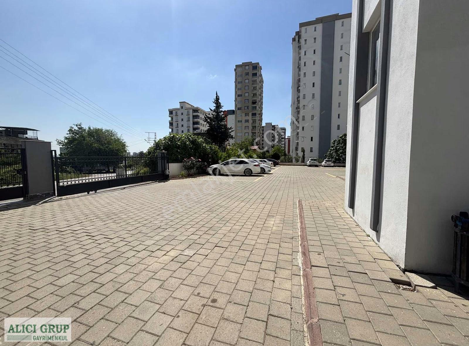 Stad Karşısı Tepe Nokta Geniş 3+1 Kapalı Mutfak Kiralık - Görsel 17