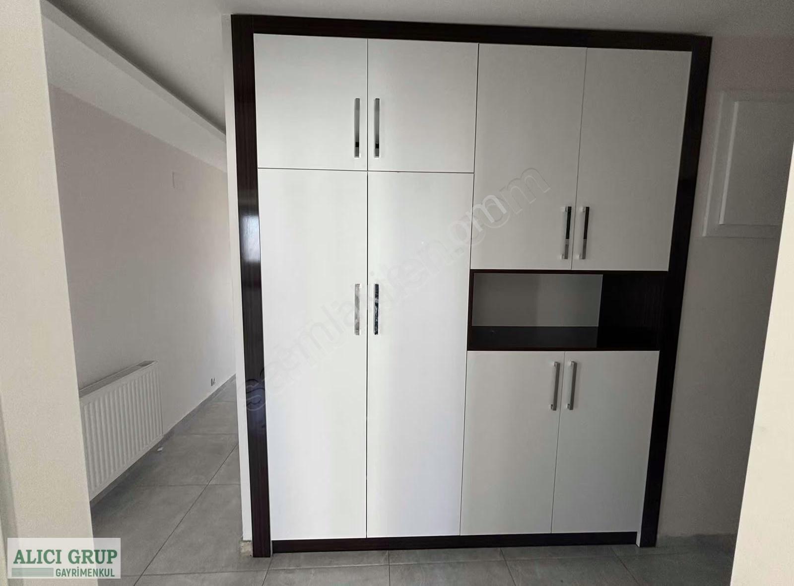 Stad Karşısı Tepe Nokta Geniş 3+1 Kapalı Mutfak Kiralık - Görsel 23