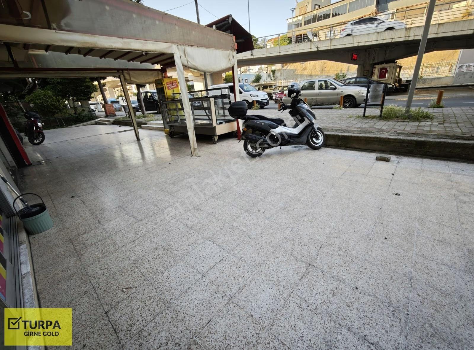 Bayraklı Belediyesi Yanında Anadolu Cd. Üzerinde Satılık Dükkan - Görsel 18