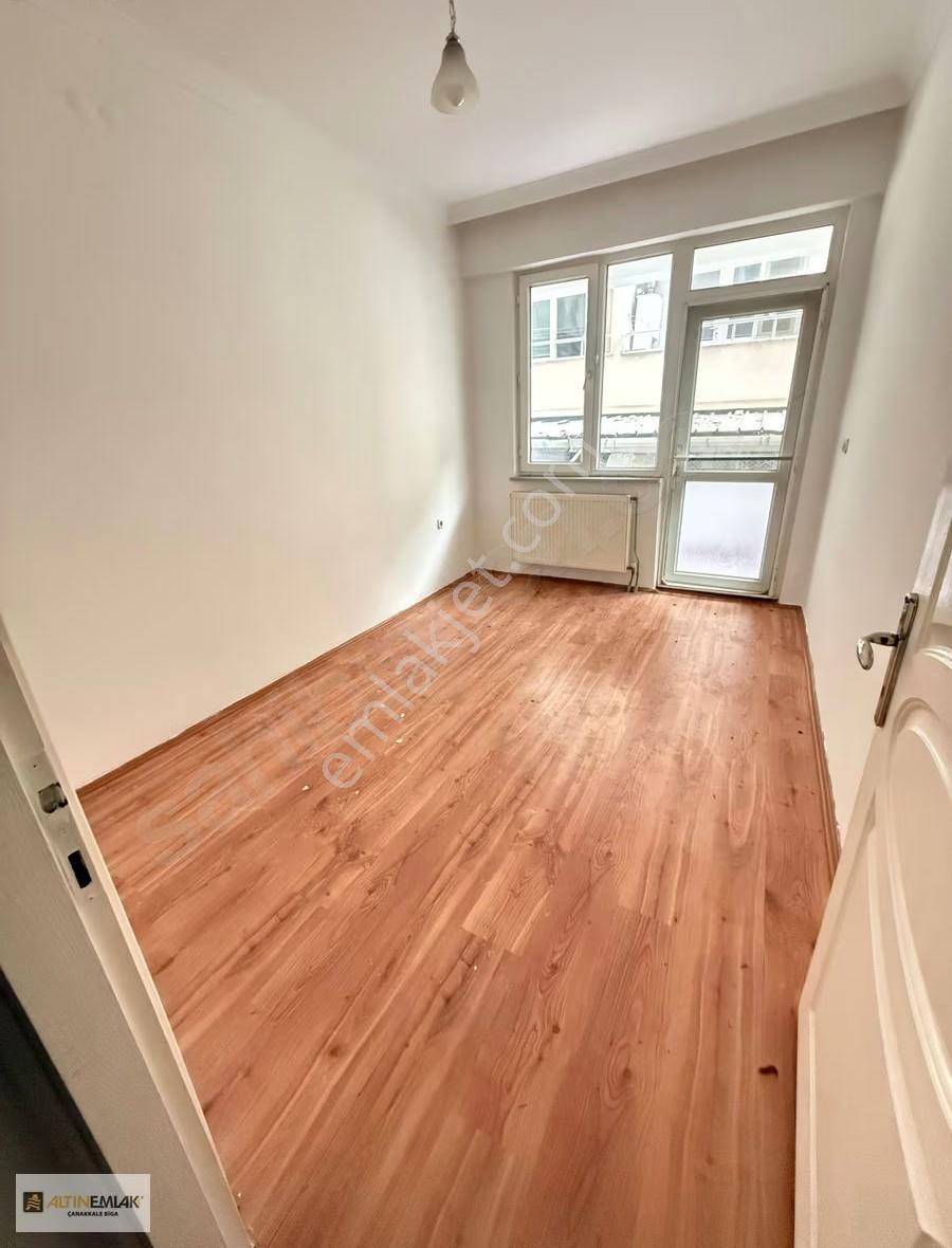 Biga Sakarya Mh. Çan Caddesi Üzerinde Satılık 2+1 Daire - Görsel 3