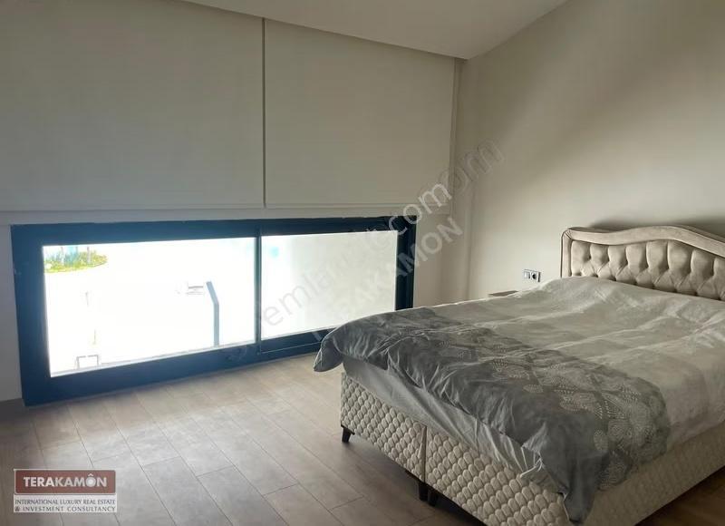 İzmir Çeşme Dalyan'da Ortak Havuzlu, Lüks 3+1 Eşyalı Rezidans - Görsel 18