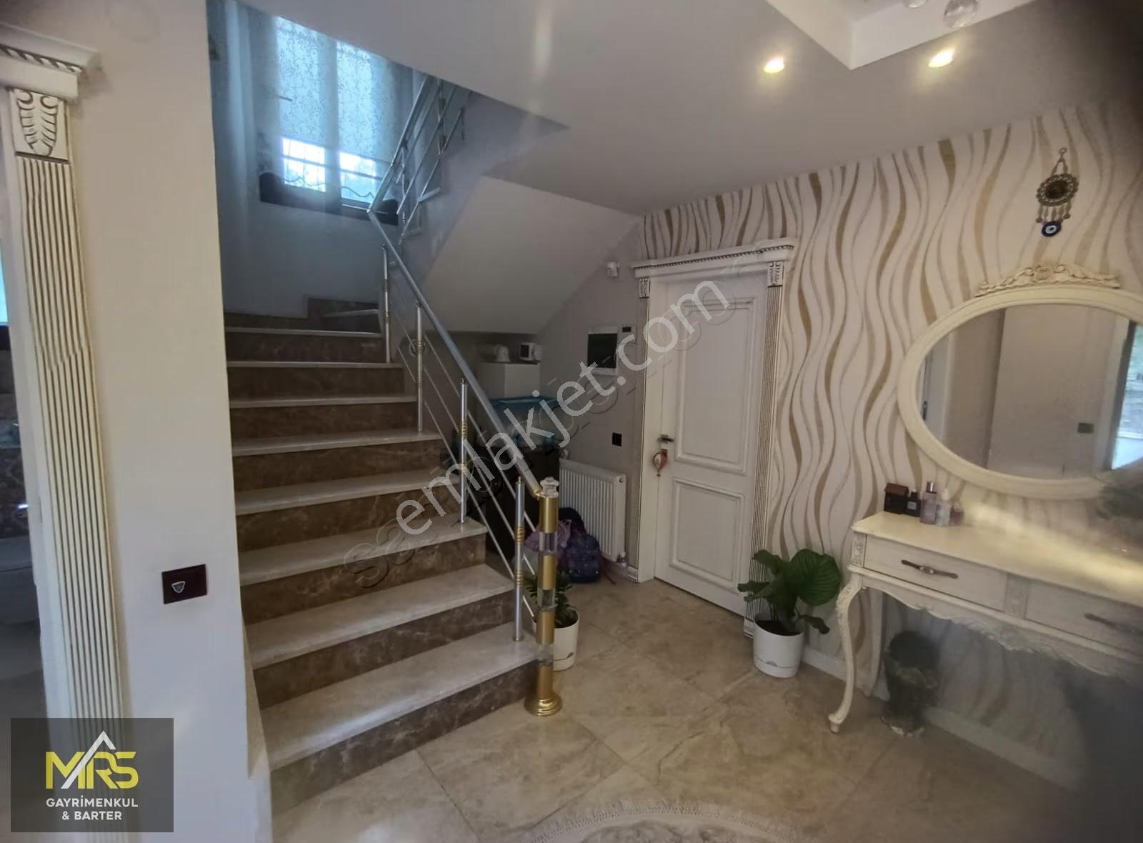 Mrs Gayrimenkulden Mezitli Kuyuluk'ta Lüks 6+2 Tripleks Villa - Görsel 19