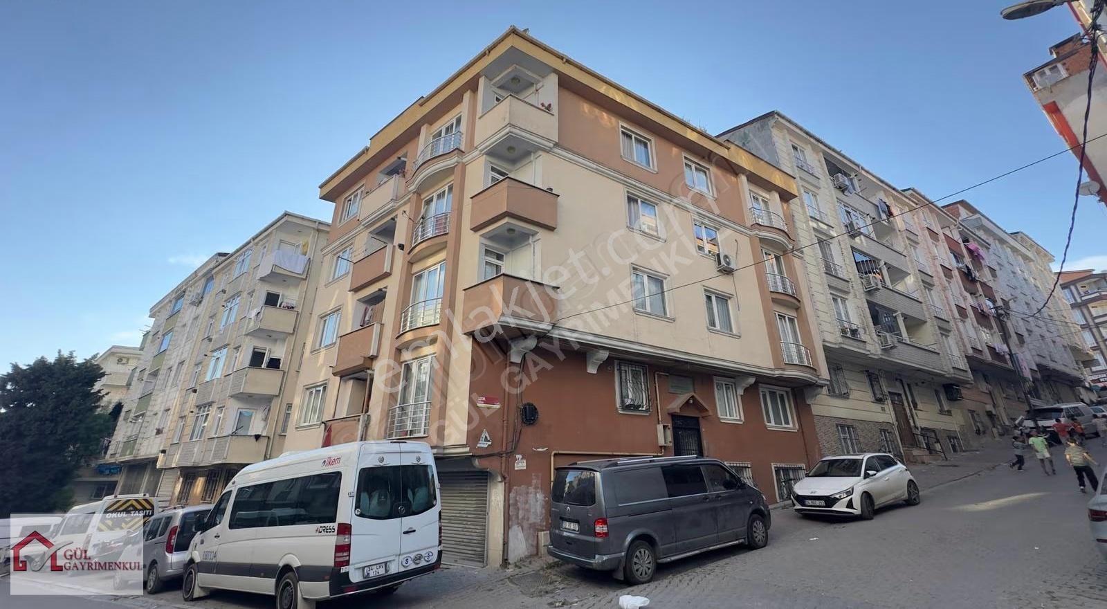 Merkezi Konumda Bahçe Kullanımlı 2+1 Satılık Daire
