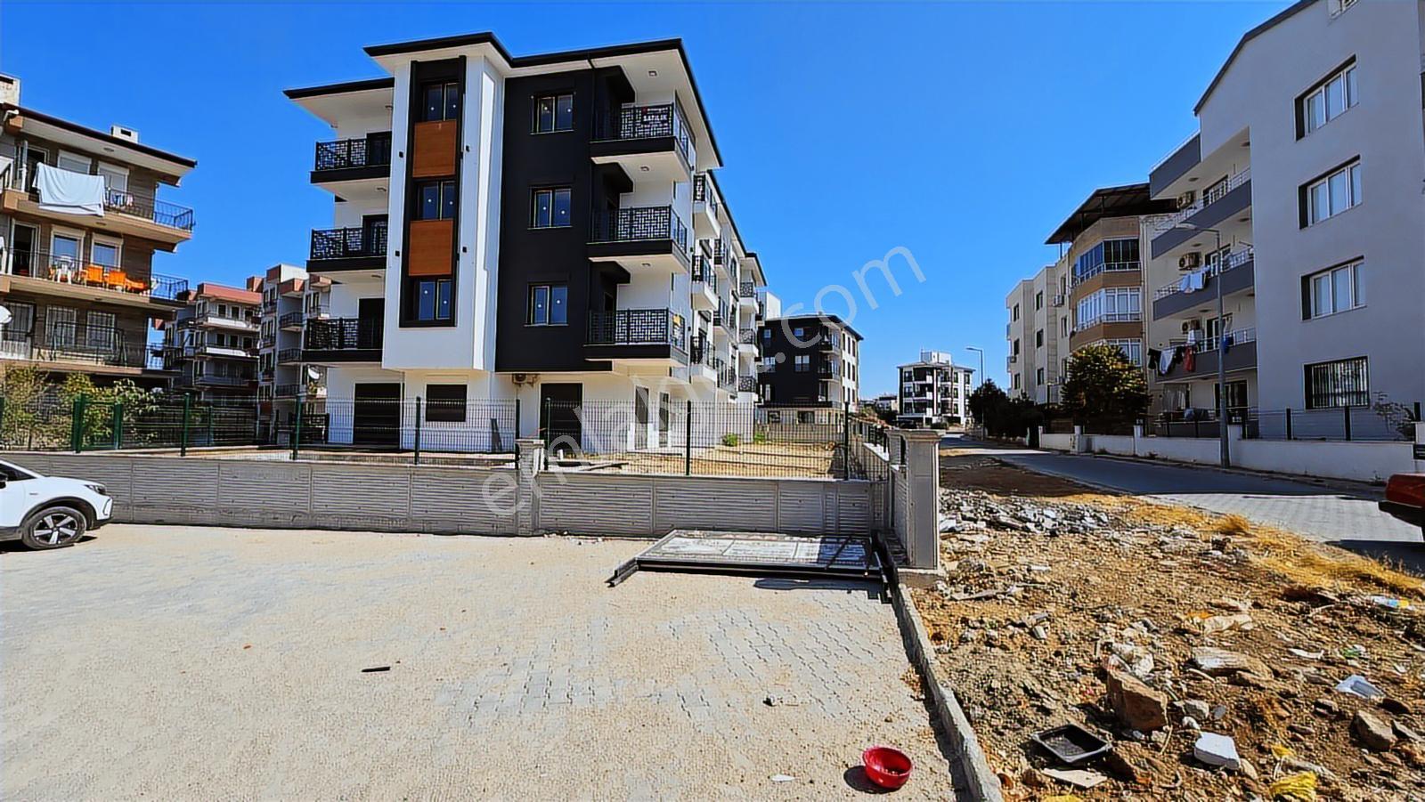 Kuşadası Davutlarda Satılık 2+1 | Havuzlu Deniz Manzaralı Daire - Görsel 6