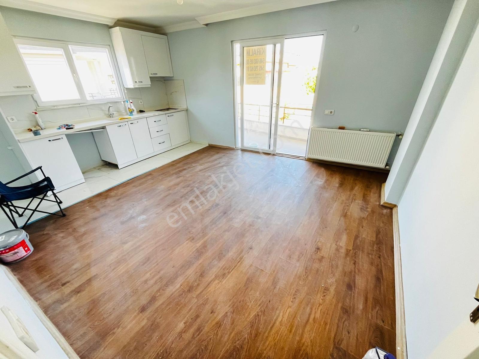Gömeç Mithatpaşa Mah. 3. Kat 2+1 Açık Mutfak Kiralık Daire - Görsel 2