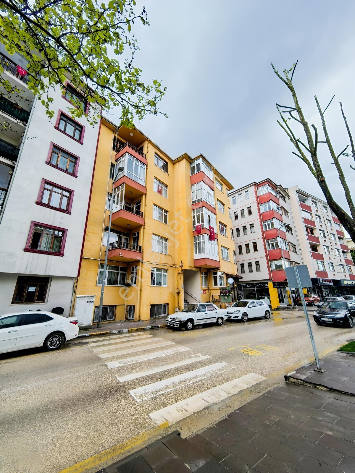 Beyçelebi Mahallesinde Cadde Üzerinde 3+1 Satılık Daire - Görsel 20