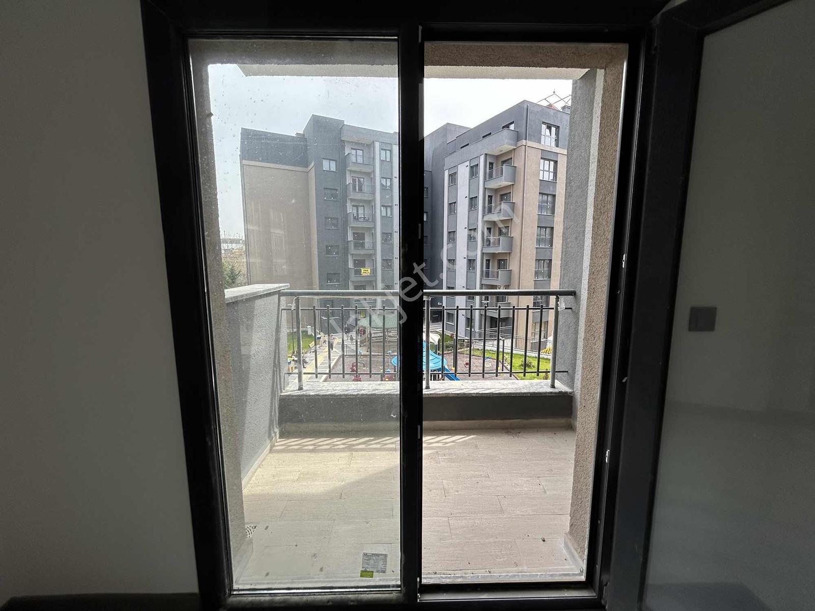 Tuzla Cami Mah. Sahilde Kaçırılmayacak 2+1 Kiralık Daire - Görsel 8