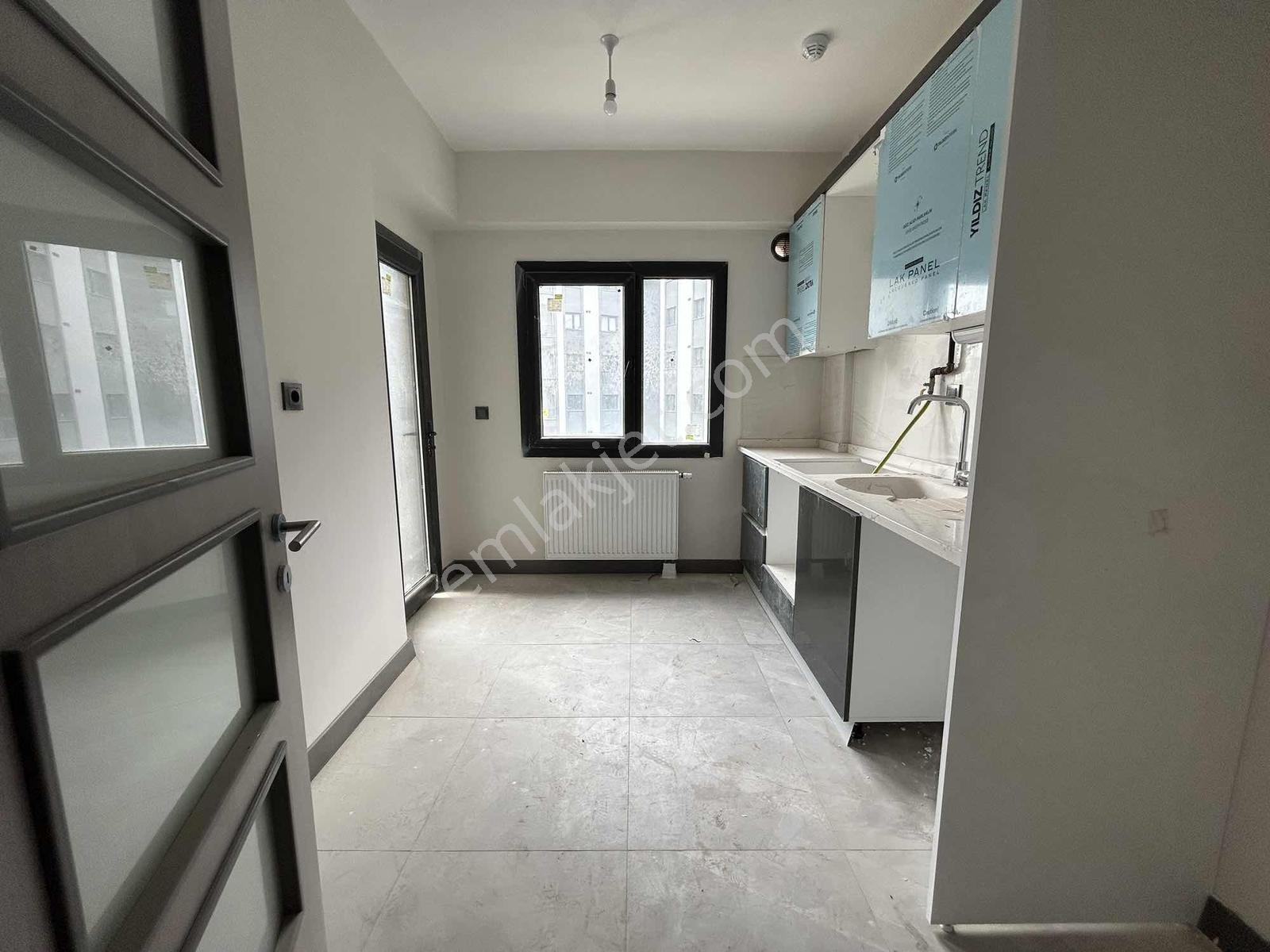 Tuzla Cami Mah. Sahilde Kaçırılmayacak 2+1 Kiralık Daire - Görsel 12