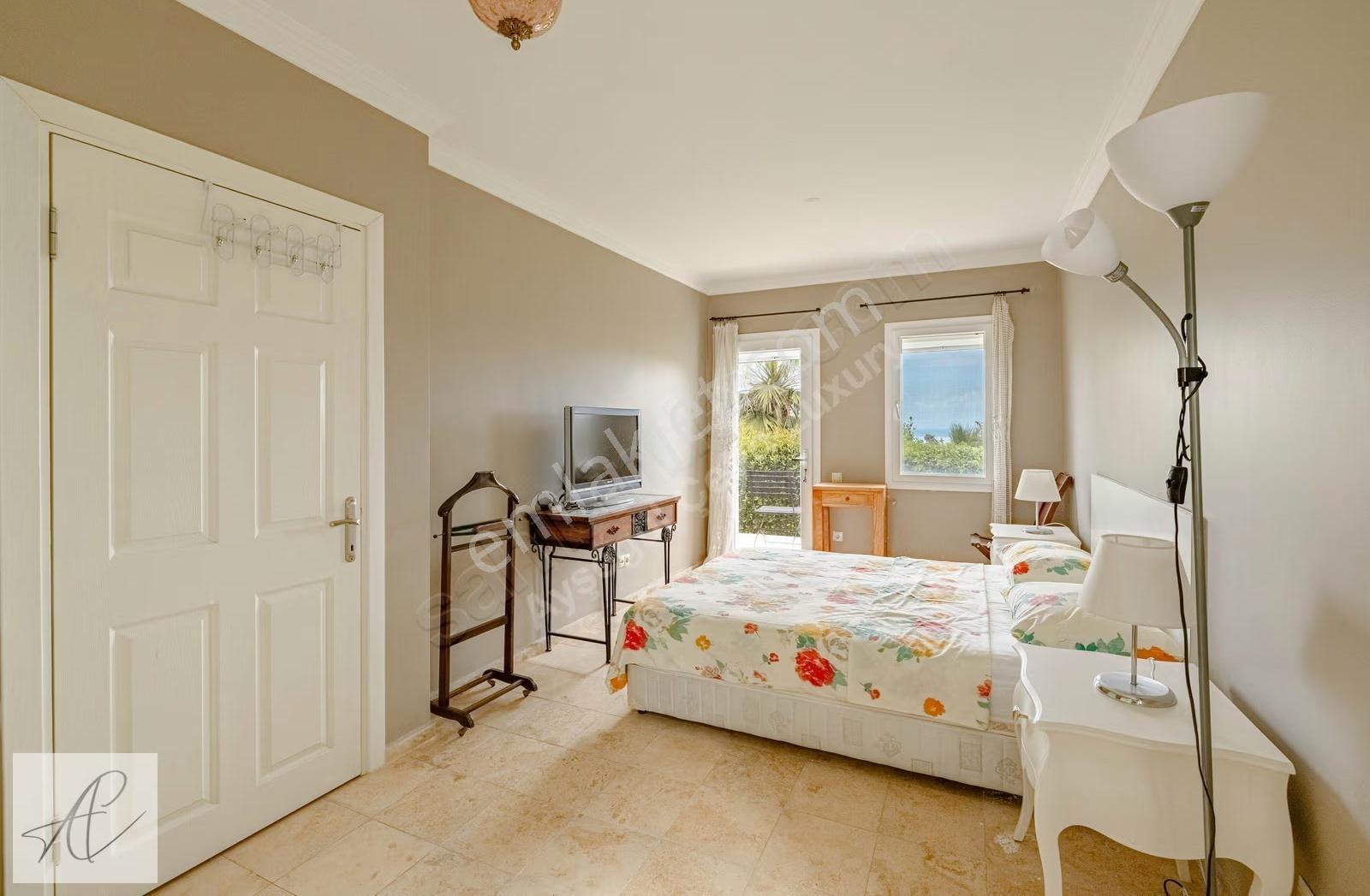 Gündoğan'da Denize Yürüme Mesafesinde Deniz Manzaralı Villa - Görsel 28