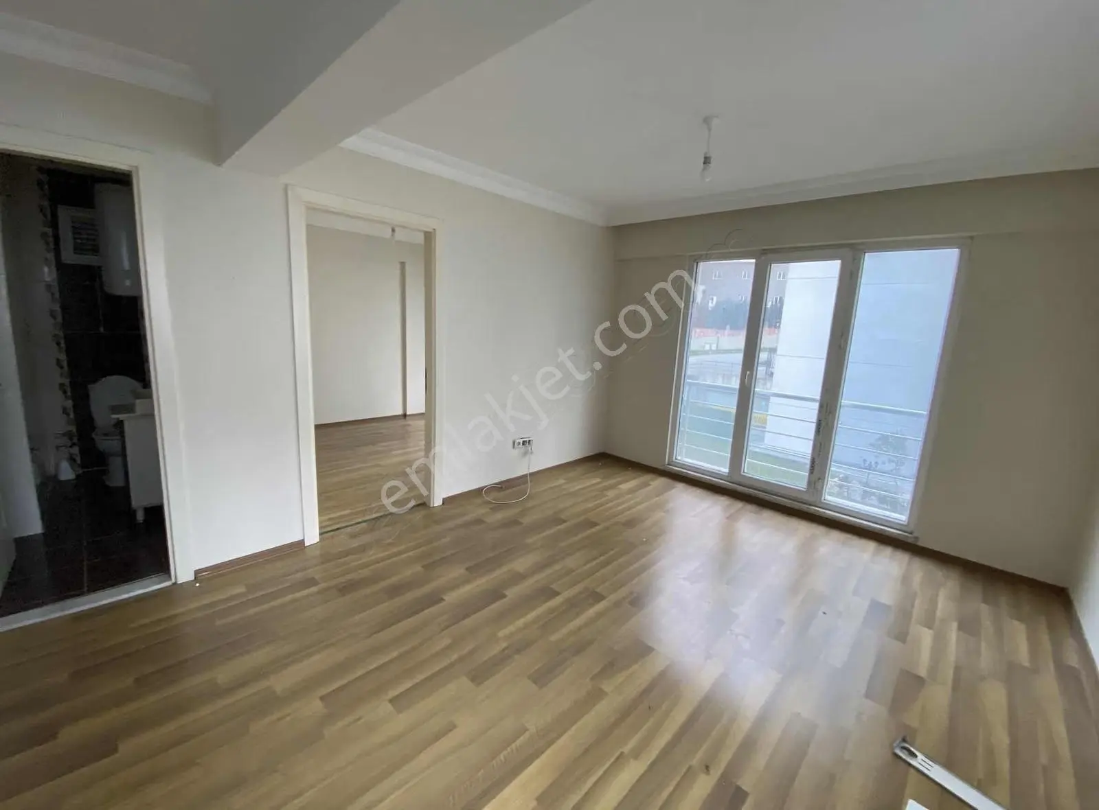 Havuzlu Site İçinde Kiralık1+1 برای جاره For Rent - Görsel 2