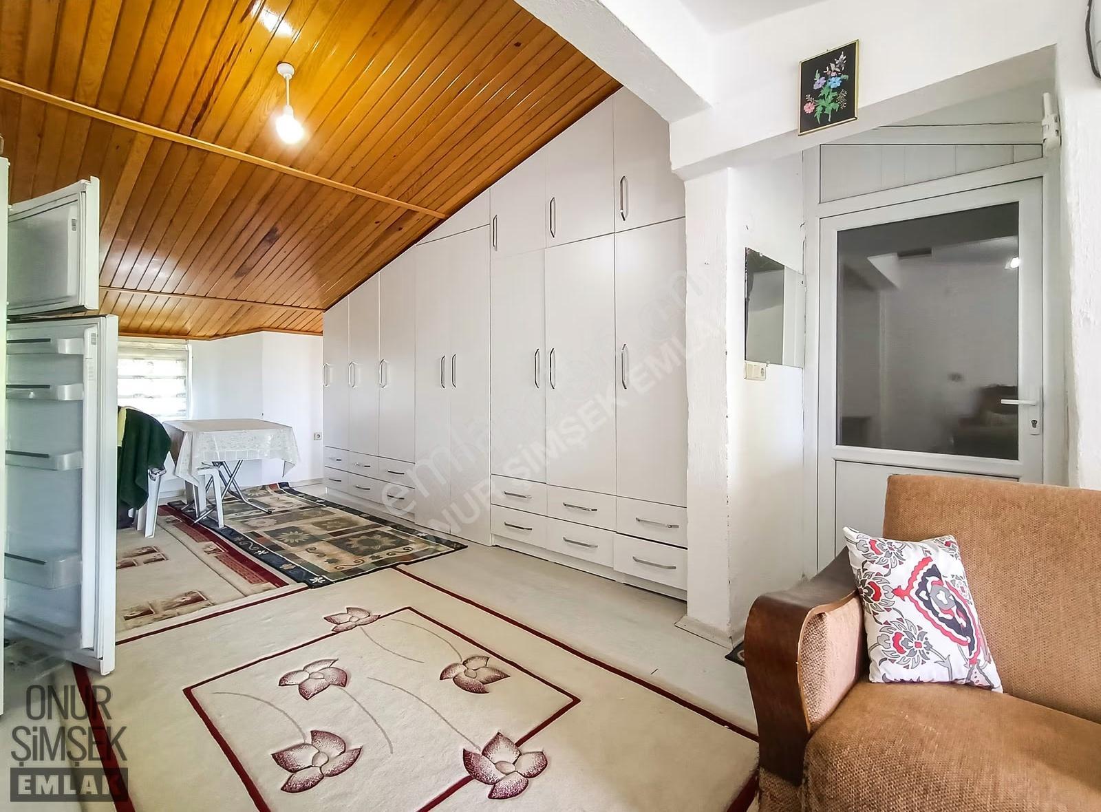 Güre Ramada Karşısı Full Eşyalı Kiralık 4+1 Tripleks Villa - Görsel 31