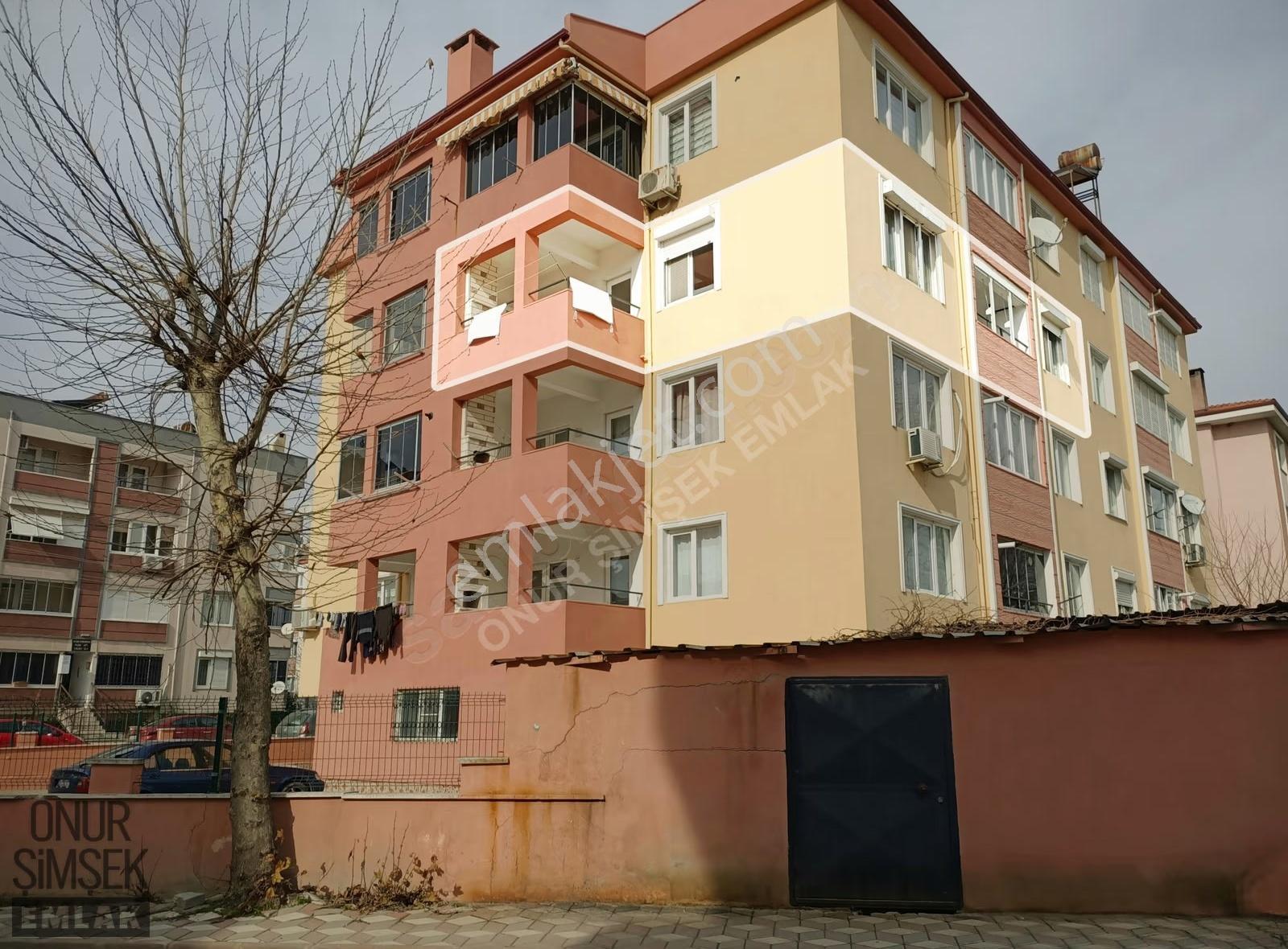 Akçay İkizçay'da Site İçinde Ön Cephe Ara Kat Ferah 2+1 Daire - Görsel 15