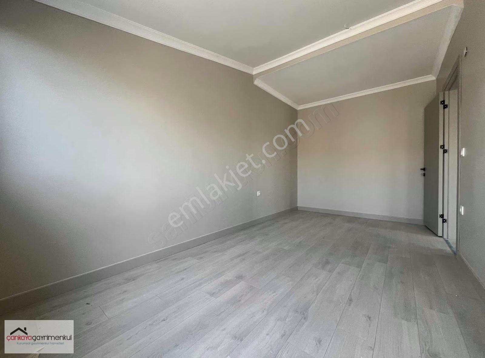 Halkalı Merkez'de 3+1 Sıfır Yerden Isıtmalı Son Kat Daire!! - Görsel 11