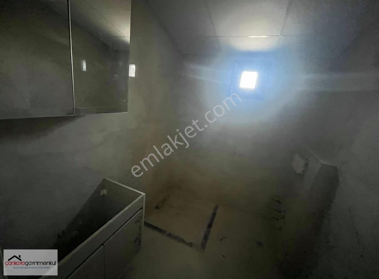 Halkalı Merkez'de 3+1 Sıfır Yerden Isıtmalı Son Kat Daire!! - Görsel 21