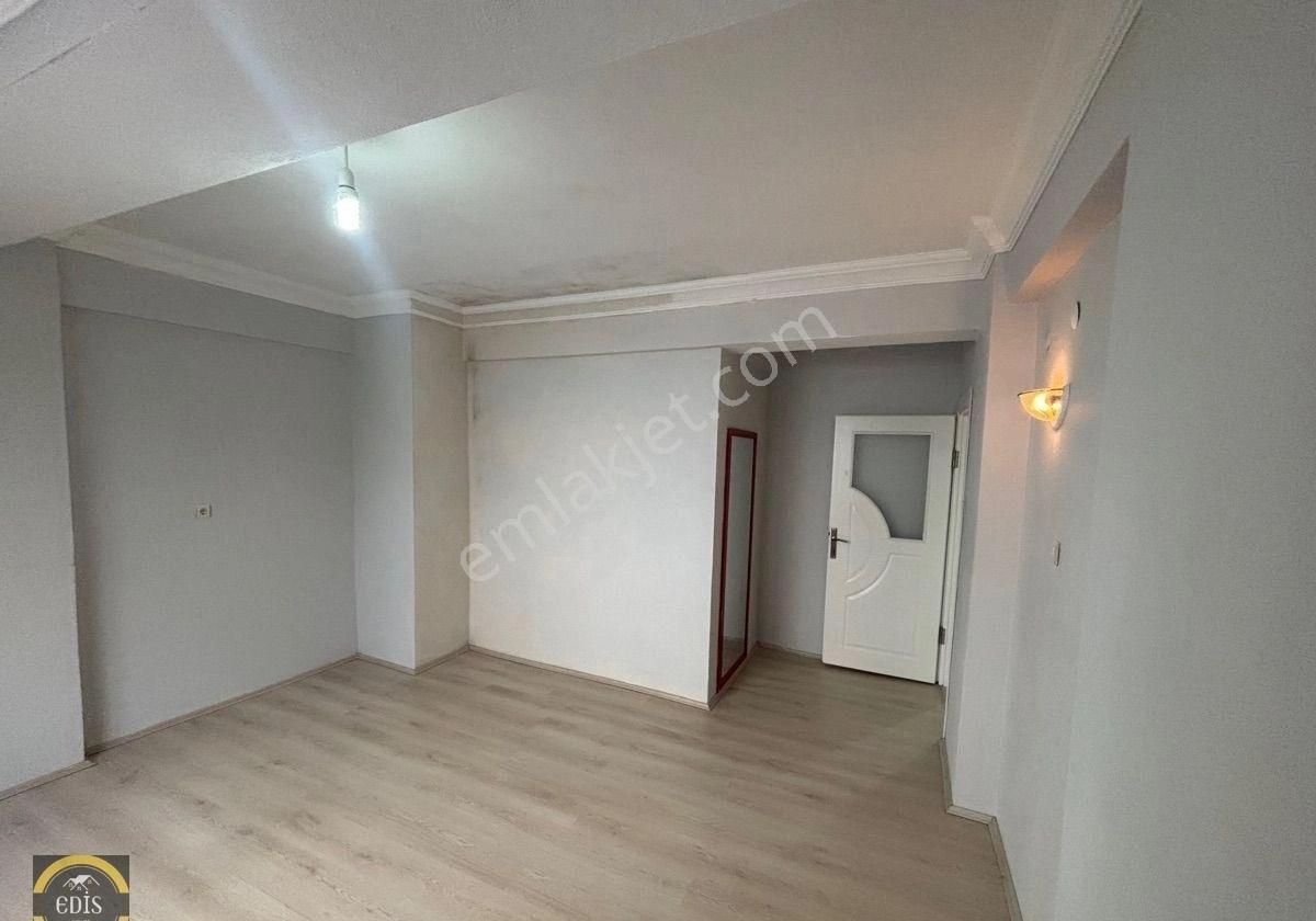 Mevlana Mah.de Kiralık Arakatta Mutfak Salon Ayrı Geniş 2+1 Daire - Görsel 10