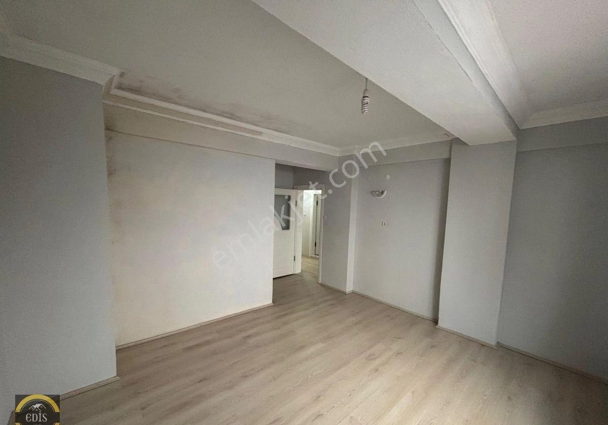 Mevlana Mah.de Kiralık Arakatta Mutfak Salon Ayrı Geniş 2+1 Daire - Görsel 7