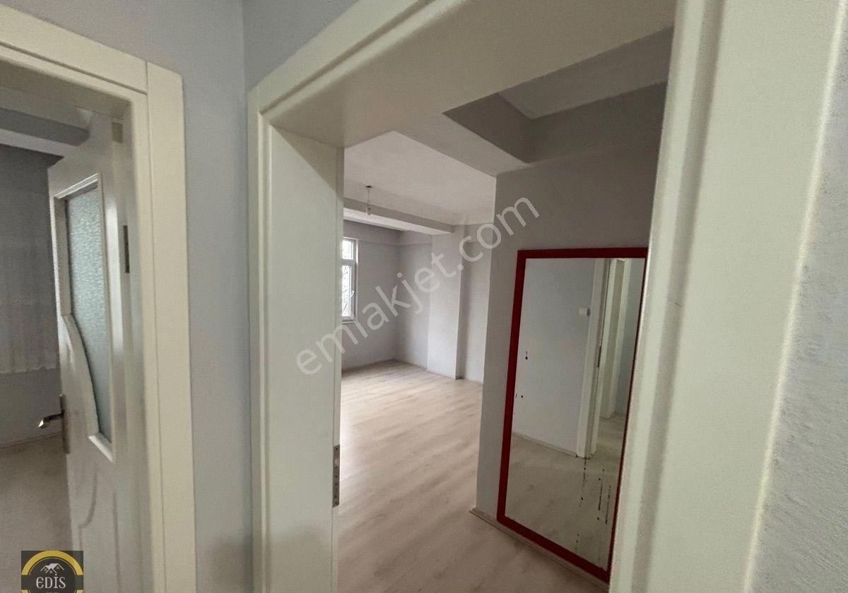 Mevlana Mah.de Kiralık Arakatta Mutfak Salon Ayrı Geniş 2+1 Daire - Görsel 34