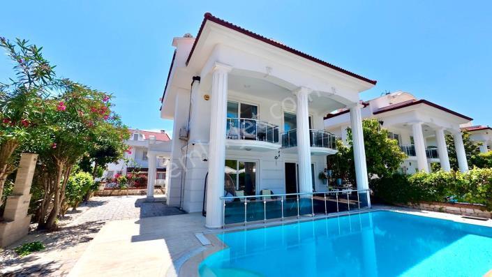 Muğla Fethiye Foça Mah. Satılık 4+1 Villa