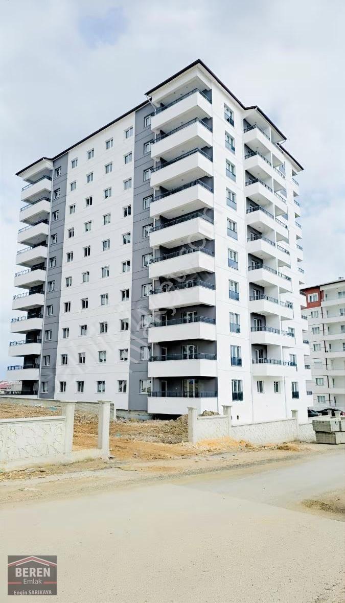 Kılavuzda Site İçerisinde 3+1 Sıfır Daire