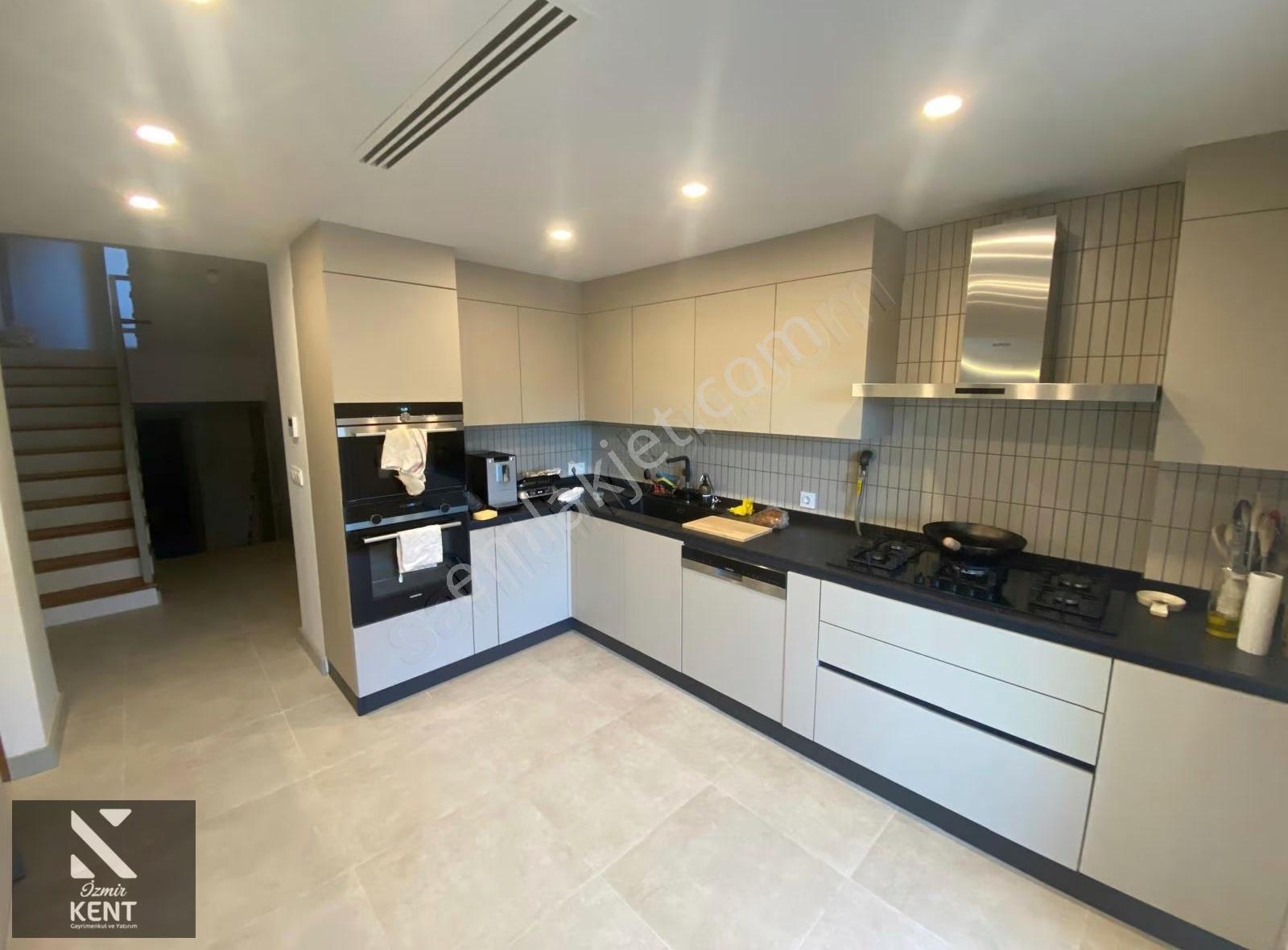Kemalpaşa Çınar Satılık 6+1 Havuzlu Villa 280 M2 - Görsel 10