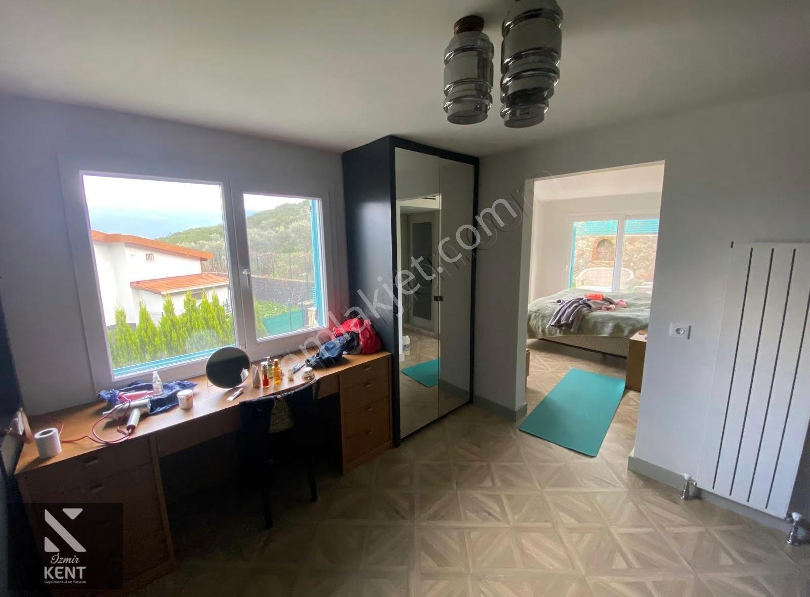 Kemalpaşa Çınar Satılık 6+1 Havuzlu Villa 280 M2 - Görsel 29
