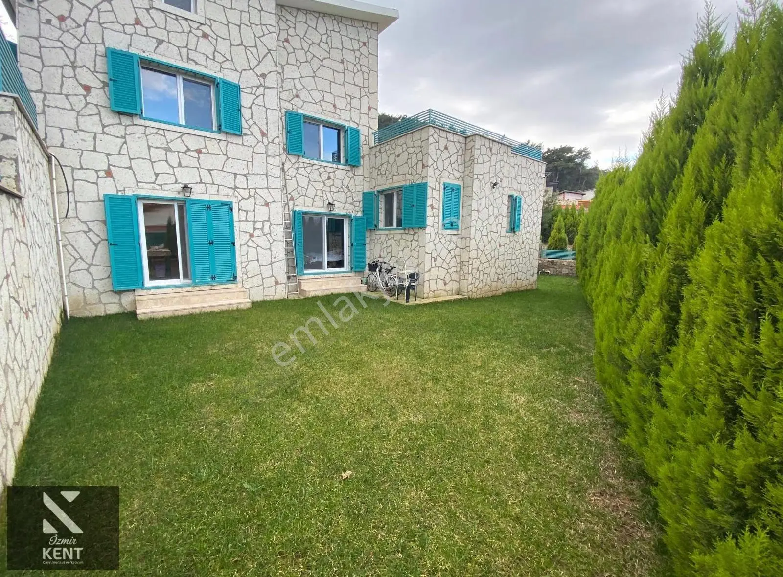 Kemalpaşa Çınar Satılık 6+1 Havuzlu Villa 280 M2 - Görsel 3
