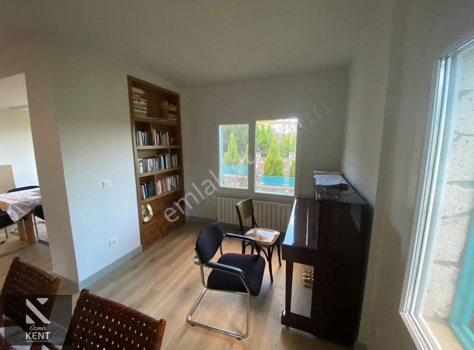 Kemalpaşa Çınar Satılık 6+1 Havuzlu Villa 280 M2 - Görsel 22