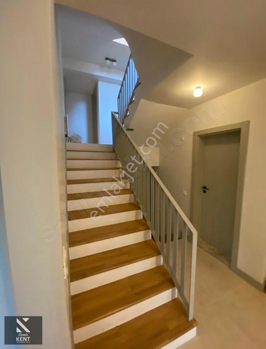 Kemalpaşa Çınar Satılık 6+1 Havuzlu Villa 280 M2 - Görsel 25