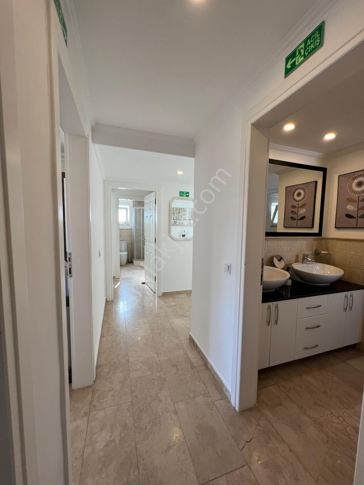 Günlük Kiralık Havuzlu Villa 3+1 Villa Marc - Görsel 15